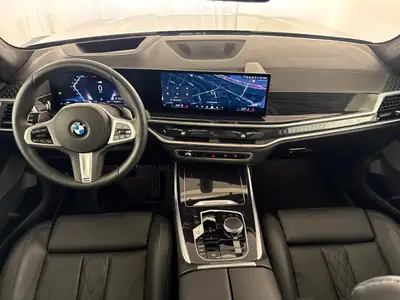 BMW X7 xDrive 48 40d M Sport Pro — SUV premium 7 places avec motorisation hybride diesel — Thumbnail 7