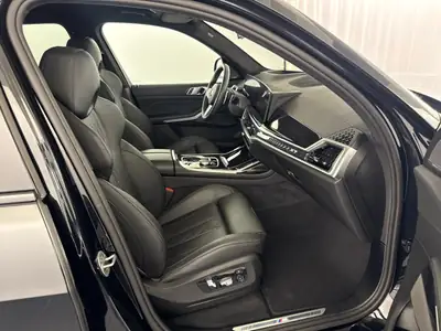BMW X7 xDrive 48 40d M Sport Pro — SUV premium 7 places avec motorisation hybride diesel — Thumbnail 9