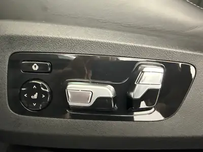 BMW X7 xDrive 48 40d M Sport Pro — SUV premium 7 places avec motorisation hybride diesel — Thumbnail 11