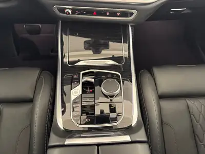 BMW X7 xDrive 48 40d M Sport Pro — SUV premium 7 places avec motorisation hybride diesel — Thumbnail 14