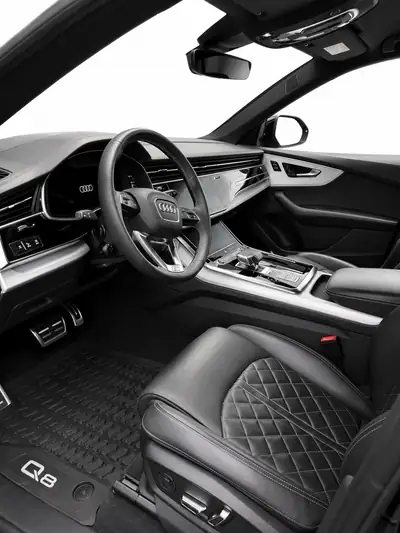 Audi Q8 50 TDI Black Edition — SUV coupé premium, 286 ch, 33'000 km seulement — tableau de bord