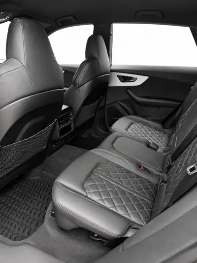 Audi Q8 50 TDI Black Edition — SUV coupé premium, 286 ch, 33'000 km seulement — Miniature 7