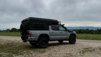 Toyota Tacoma TRD PRO 2016 — Pickup robuste 4x4, 280 ch et faible kilométrage — côté