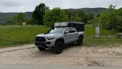 Toyota Tacoma TRD PRO 2016 — Pickup robuste 4x4, 280 ch et faible kilométrage — arrière