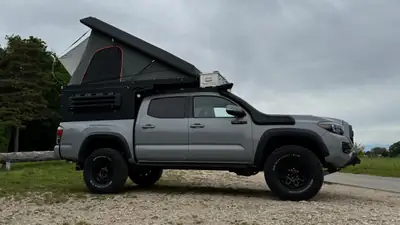Toyota Tacoma TRD PRO 2016 — Pickup robuste 4x4, 280 ch et faible kilométrage — intérieur