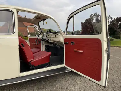 VW Käfer 1300 1967 — L'icône rétro au kilométrage exceptionnel — Miniatura 12