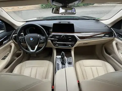 BMW 530i Touring — Berline familiale élégante, première main, sans accident — Miniature 9