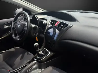 Honda Civic 2.2i-DTEC Sport — Diesel efficace, 171 000 km, design intemporel — Thumbnail 10