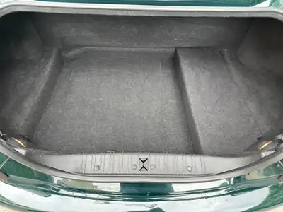 Jaguar XK8 4.0 — Coupé sportif britannique, toujours entretenu et bien préservé — Miniatur 17