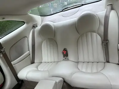 Jaguar XK8 4.0 — Coupé sportif britannique, toujours entretenu et bien préservé — Miniatur 16