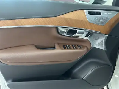 Volvo XC90 T8 Inscription — SUV 7 places hybride rechargeable, 100'000 km — Miniature 16