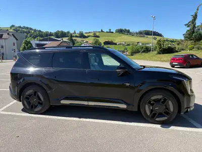 Kia EV9 99.8 kWh GT-Line 4x4 — SUV électrique 7 places, 385 ch, faible kilométrage — vista posteriore