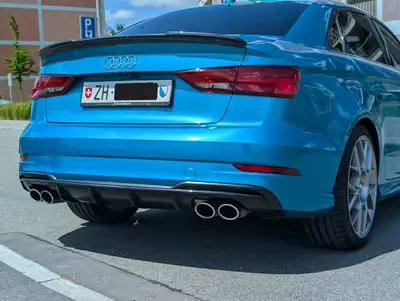 Audi S3 Sedan 2.0 TFSI Quattro — Berline sportive 310 ch, personnalisée Atomic Teal — detail