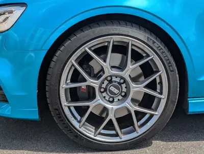 Audi S3 Sedan 2.0 TFSI Quattro — Berline sportive 310 ch, personnalisée Atomic Teal — Thumbnail 8