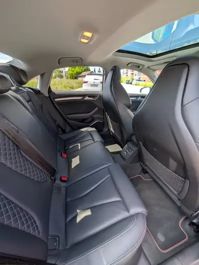 Audi S3 Sedan 2.0 TFSI Quattro — Berline sportive 310 ch, personnalisée Atomic Teal — Thumbnail 11