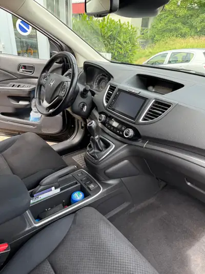 Honda CR-V 1.6 i-DTEC Elegance Plus — SUV fiable, consommation ultra-maîtrisée — interior