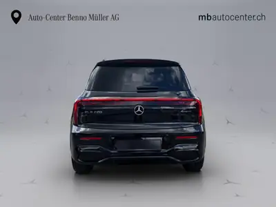 Mercedes-Benz GLB 220 4Matic — SUV compact hybride essence, 20 km seulement — intérieur