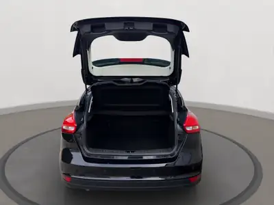 Ford Focus 1.0 SCTi Business — Citadine fiable, entretien suivi, sans sinistre — Thumbnail 15