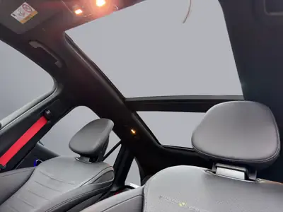 Mercedes-Benz GLC 220 d AMG Line 4matic — SUV premium diesel hybride, très peu kilométré — Miniature 12