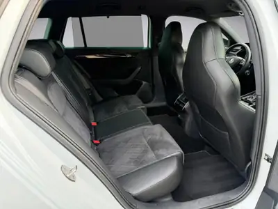 Skoda Superb Combi 2.0 TDi SportLine+ 4×4 — Break premium diesel, équipement haut de gamme — Thumbnail 12