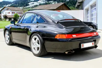 Porsche 911 Targa 993 — Icône des années 90, Tiptronic, état d'origine préservé — arrière