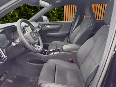 Volvo XC40 1.5 T4 PiH Plus Dark — SUV hybride rechargeable, seulement 41 500 km — Miniature 11