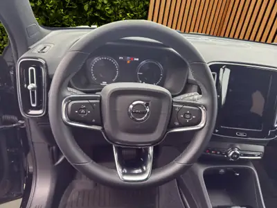 Volvo XC40 1.5 T4 PiH Plus Dark — SUV hybride rechargeable, seulement 41 500 km — Miniature 14