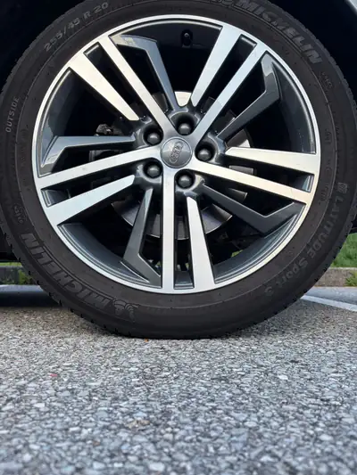 Audi Q5 2.0 40 TDI Sport — SUV Premium diesel, 66'000 km, full équipement — intérieur