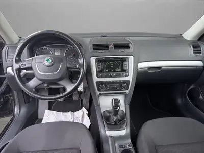 Skoda Octavia Combi 1.8 TSI — Break polyvalent, moteur dynamique et sans sinistre — Thumbnail 14