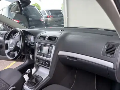Skoda Octavia Combi 1.8 TSI — Break polyvalent, moteur dynamique et sans sinistre — Thumbnail 22