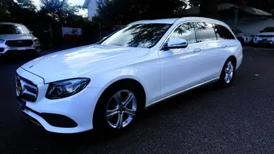 Mercedes-Benz E 200 Estate — Élégance Allemande, Transmission Intégrale et Faible Kilométrage — side view