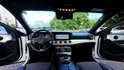 Mercedes-Benz E 200 Estate — Élégance Allemande, Transmission Intégrale et Faible Kilométrage — Thumbnail 9
