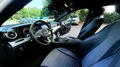 Mercedes-Benz E 200 Estate — Élégance Allemande, Transmission Intégrale et Faible Kilométrage — Thumbnail 10
