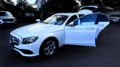 Mercedes-Benz E 200 Estate — Élégance Allemande, Transmission Intégrale et Faible Kilométrage — Thumbnail 13