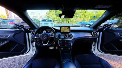 Mercedes-Benz CLA 250 Shooting Brake — Élégance pratique et puissance maîtrisée — Thumbnail 9