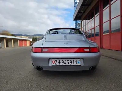 Porsche 911 993 Carrera 4 Fifty — Légende des années 90, transmission manuelle authentique — rear view