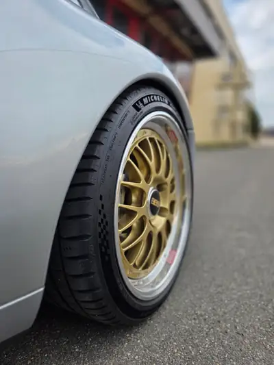 Porsche 911 993 Carrera 4 Fifty — Légende des années 90, transmission manuelle authentique — Thumbnail 14