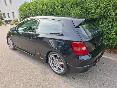 Honda Civic 2.0i Type R EP3 — Sportive culte, 200 ch, préparée et impeccable — rear view