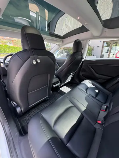 Tesla Model 3 Long Range Dual Motor AWD — Performance électrique et autonomie exceptionnelle — Miniatura 7