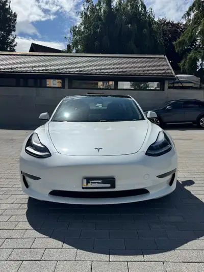 Tesla Model 3 Long Range Dual Motor AWD — Performance électrique et autonomie exceptionnelle — Miniatura 8