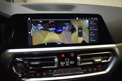 BMW 320d xDrive Touring M Sport — Berline familiale diesel, équipement haut de gamme et service gratuit — Thumbnail 17