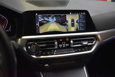 BMW 320d xDrive Touring M Sport — Berline familiale diesel, équipement haut de gamme et service gratuit — Thumbnail 16