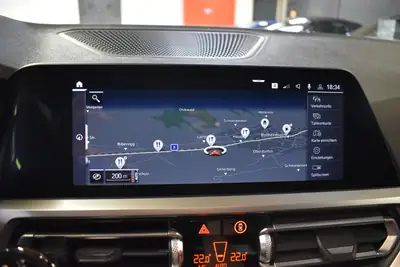 BMW 320d xDrive Touring M Sport — Berline familiale diesel, équipement haut de gamme et service gratuit — Thumbnail 22