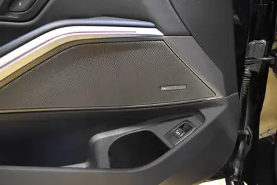 BMW 320d xDrive Touring M Sport — Berline familiale diesel, équipement haut de gamme et service gratuit — Thumbnail 25