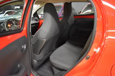 Citroën C1 1.0 VTi Shine — Petite citadine économique, modèle 2021 restylisé — détail