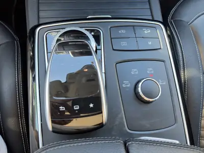 Mercedes-Benz GLE Coupé 350 d 4Matic — SUV coupé premium, 258 ch diesel, 4x4 intelligent — Thumbnail 17