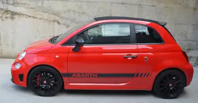 Fiat 500 Abarth 1.4 T-Jet 180 Competizione — Cabriolet sportif, 25 500 km, frais de révision inclus — intérieur