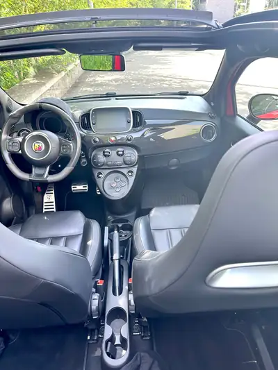 Fiat 500 Abarth 1.4 T-Jet 180 Competizione — Cabriolet sportif, 25 500 km, frais de révision inclus — Miniature 9