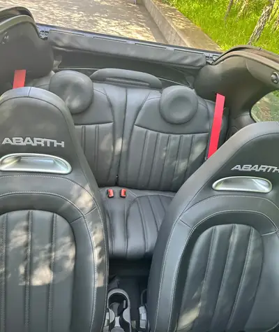 Fiat 500 Abarth 1.4 T-Jet 180 Competizione — Cabriolet sportif, 25 500 km, frais de révision inclus — Miniature 10