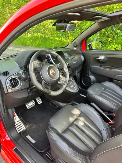 Fiat 500 Abarth 1.4 T-Jet 180 Competizione — Cabriolet sportif, 25 500 km, frais de révision inclus — Miniature 13